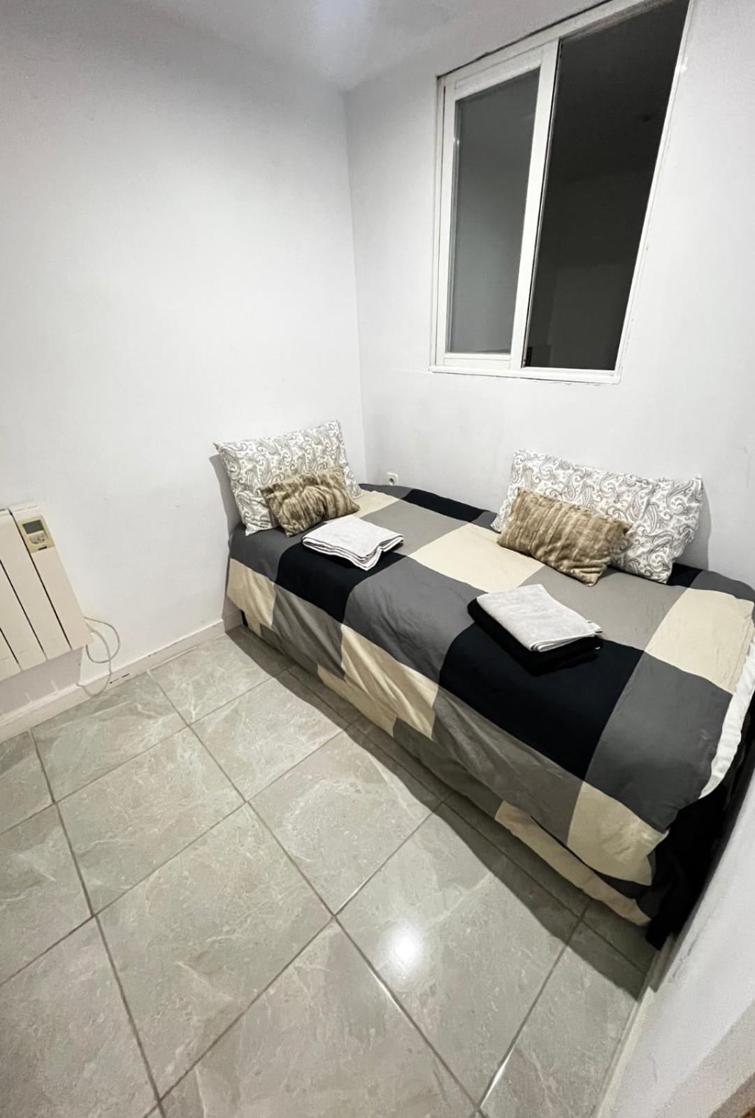 דירות Apartamento Centrico Economico En Berga P1 מראה חיצוני תמונה