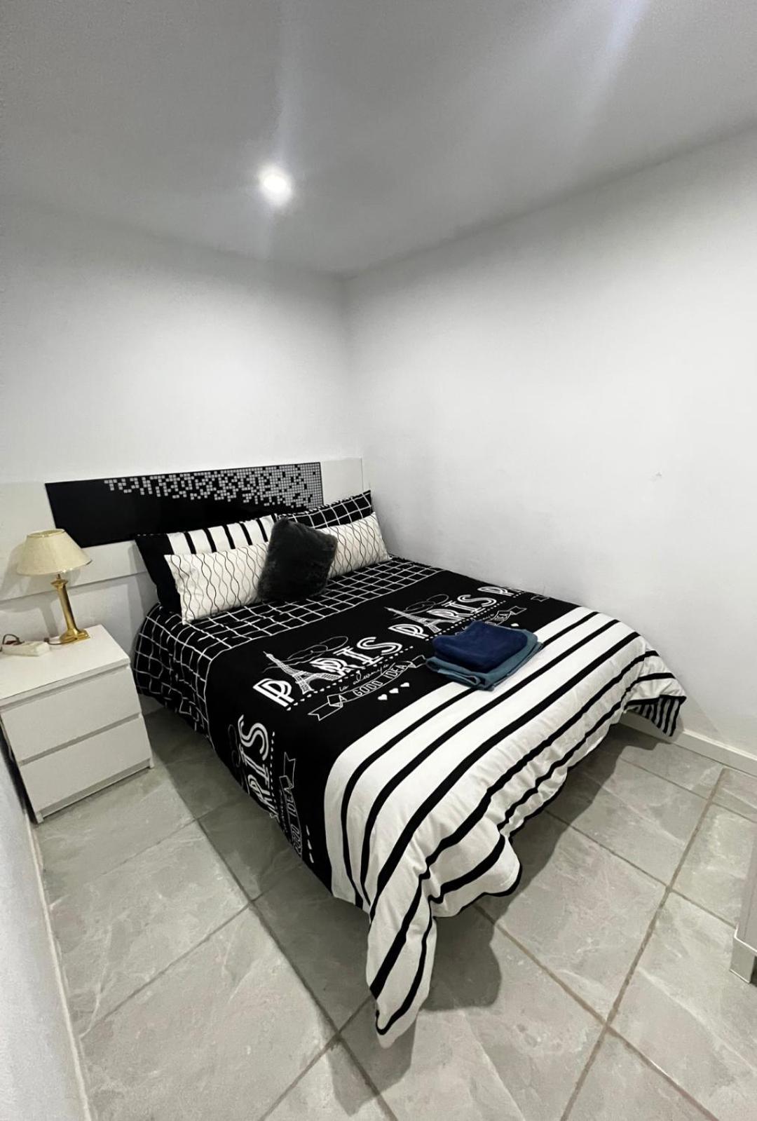 דירות Apartamento Centrico Economico En Berga P1 מראה חיצוני תמונה